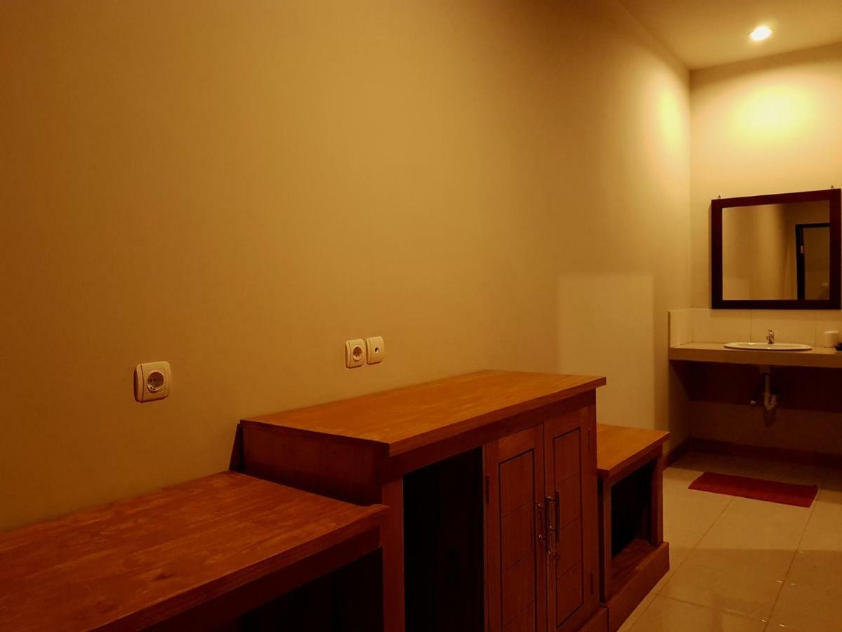 Hotel Ghamed Sari Exteriér fotografie